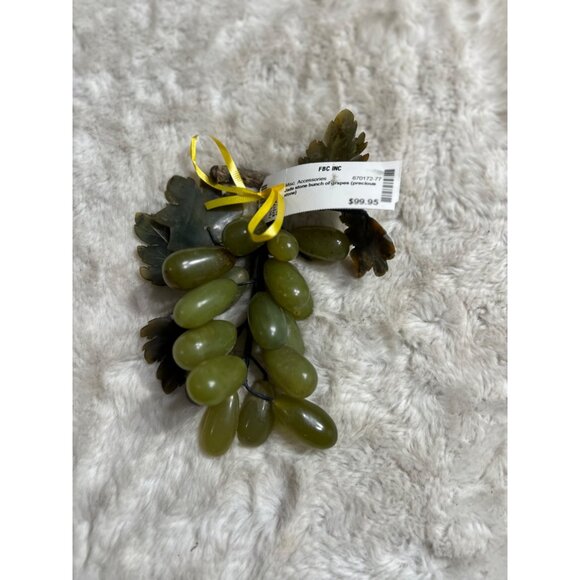 Jade Stone bunch of grapes precious stones - Picture 3 of 5